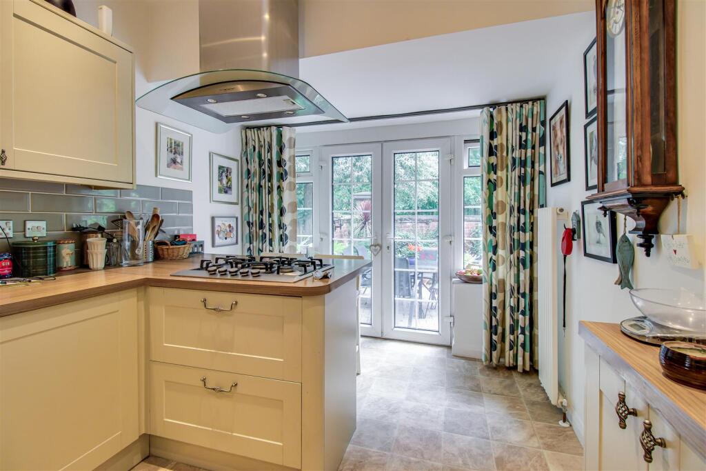 House in Wakefield - View 4