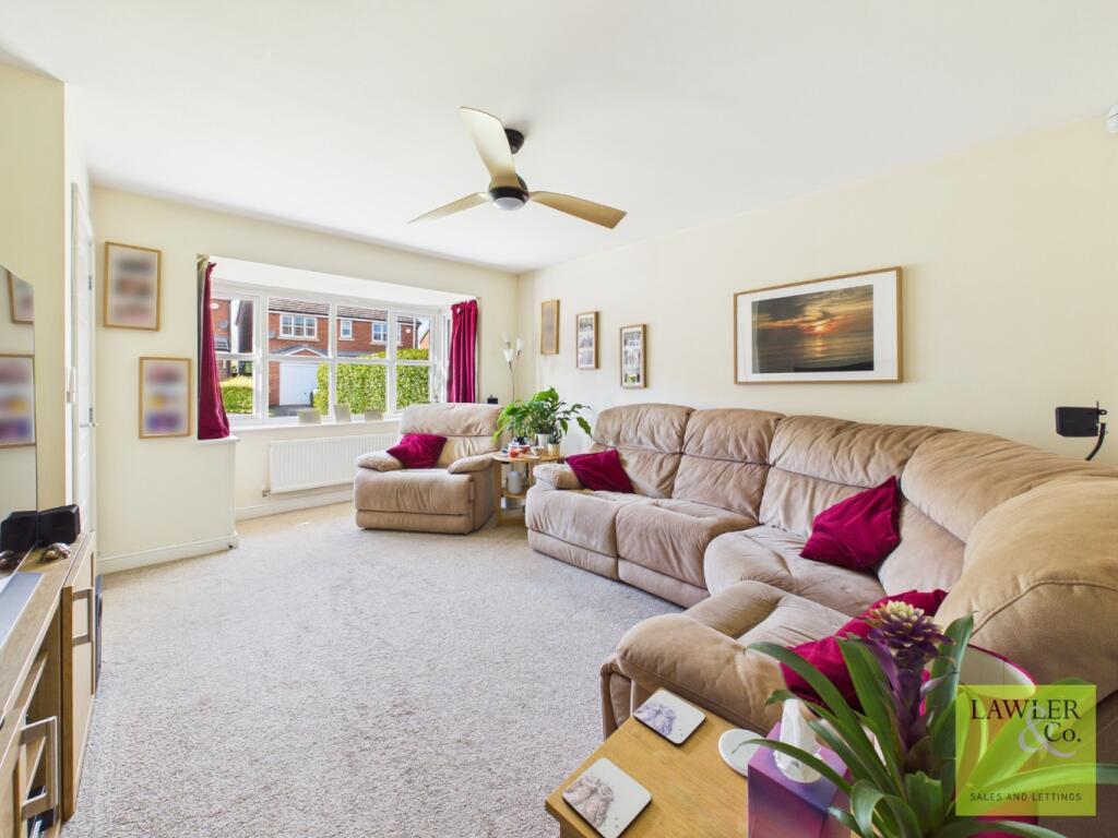 House in Tameside, Greater Manchester - View 3