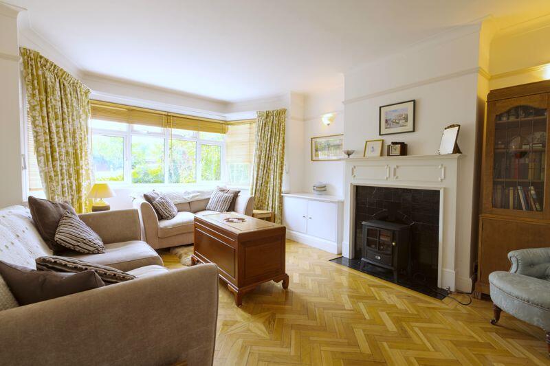 Monks Avenue, Barnet photo 4