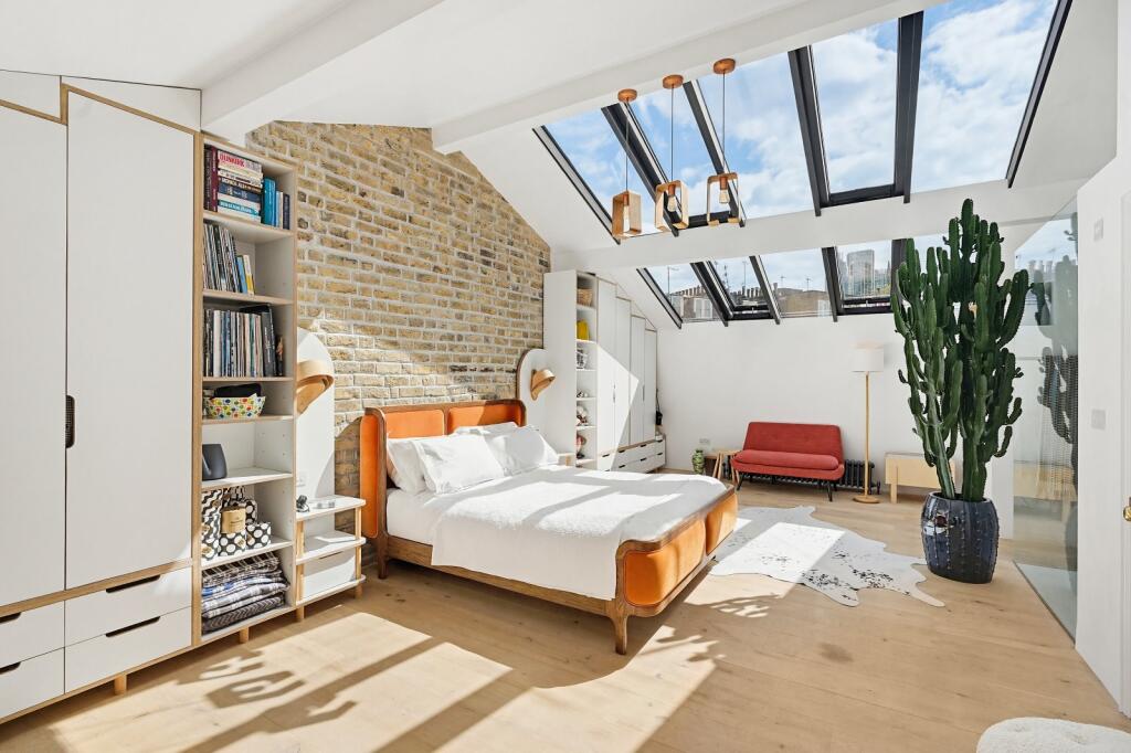Apartment in London - View 2