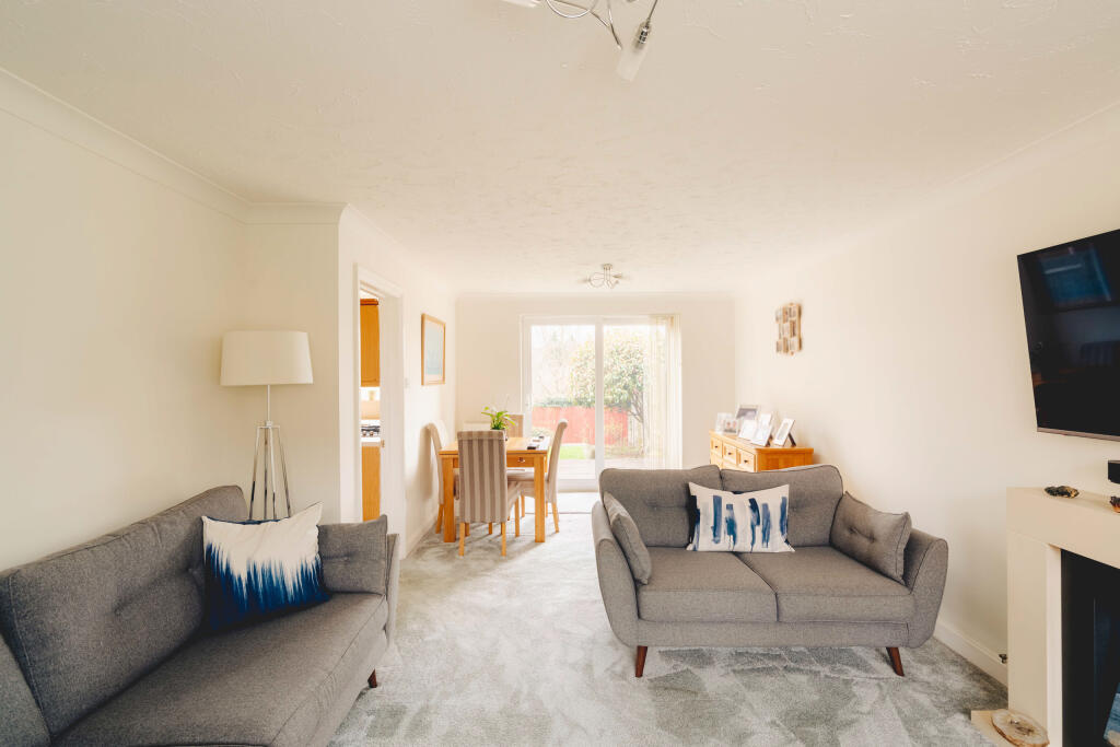 Aintree Drive, Downend, Bristol photo 2