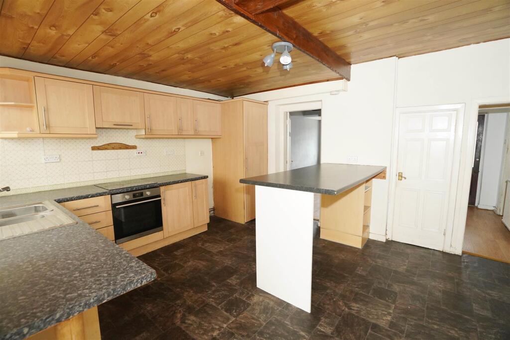 Sefton Lane, Horwich, Bolton photo 4