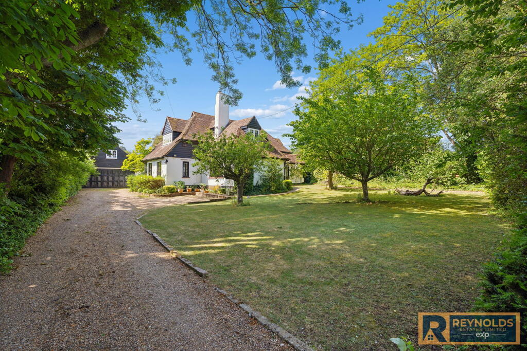 Main image of property: Stunning Character Home In Longfield Avenue, New Barn, Longfield, Kent, DA3 7LA