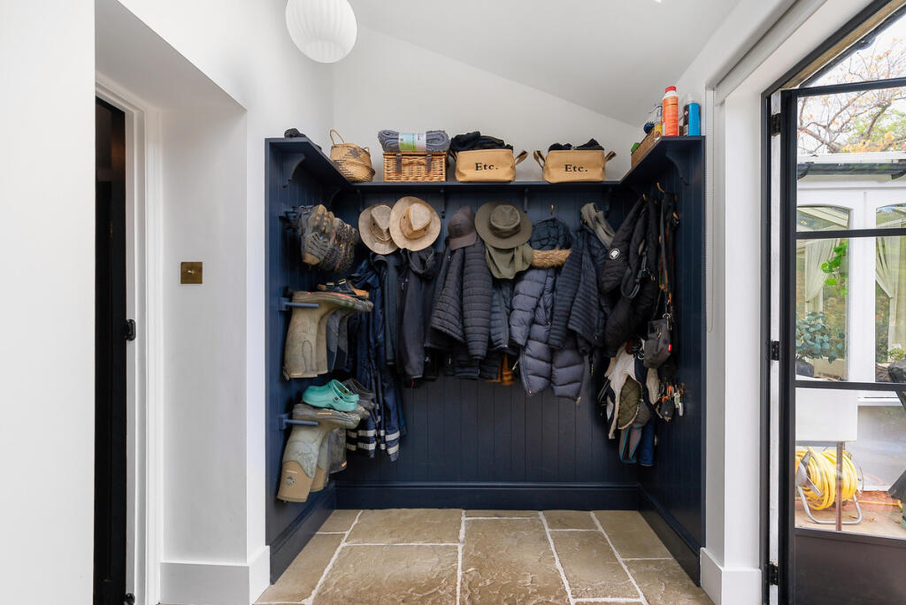 House in South Oxfordshire, Wallingford - More