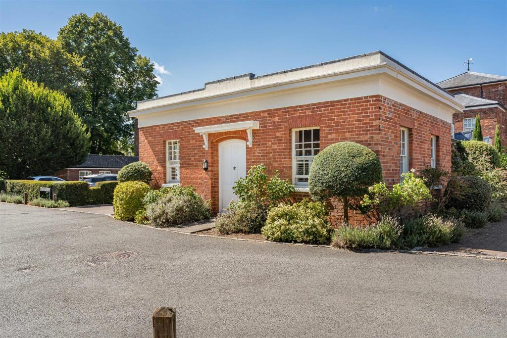 Main image of property: Central Thame, Oxfordshire