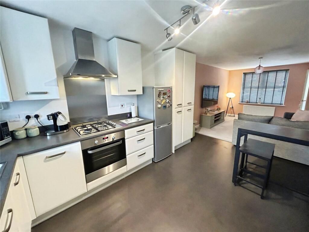 Damson Drive, Barrow upon Soar, Loughborough, Leicestershire, LE12 photo 4