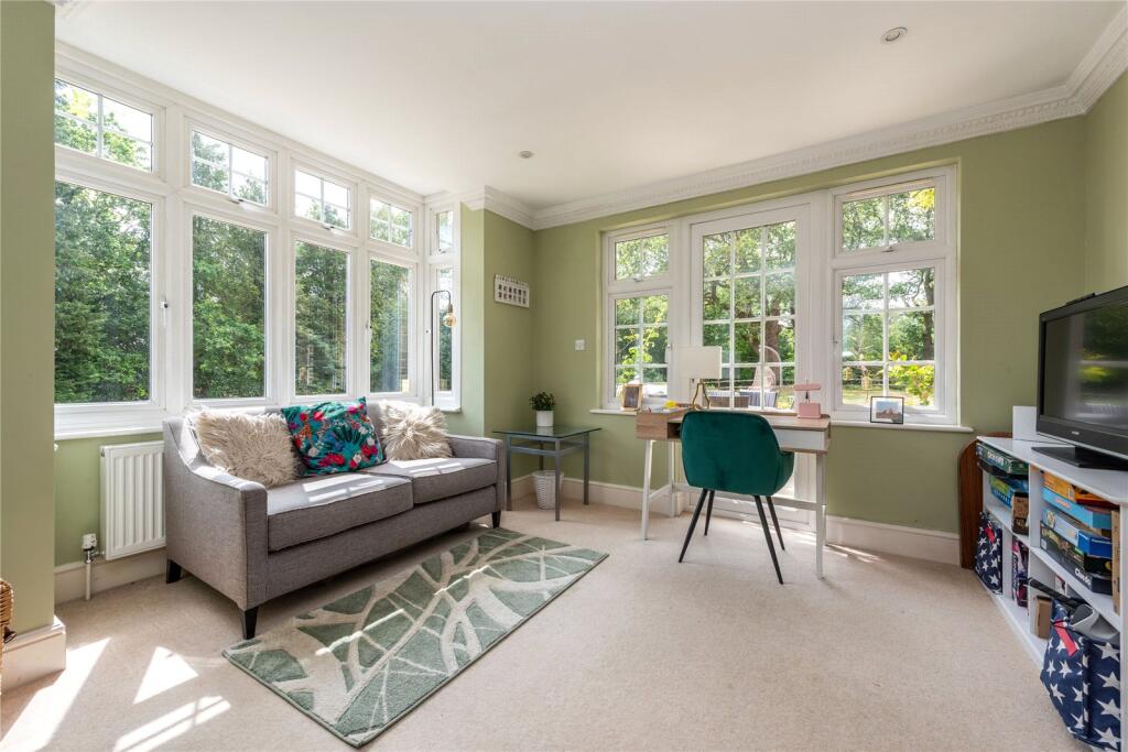 House in Redhill - View 5