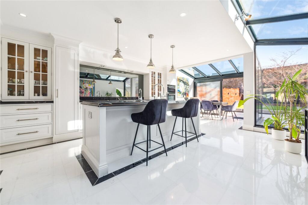 Main image of property: Taybridge Road, SW11