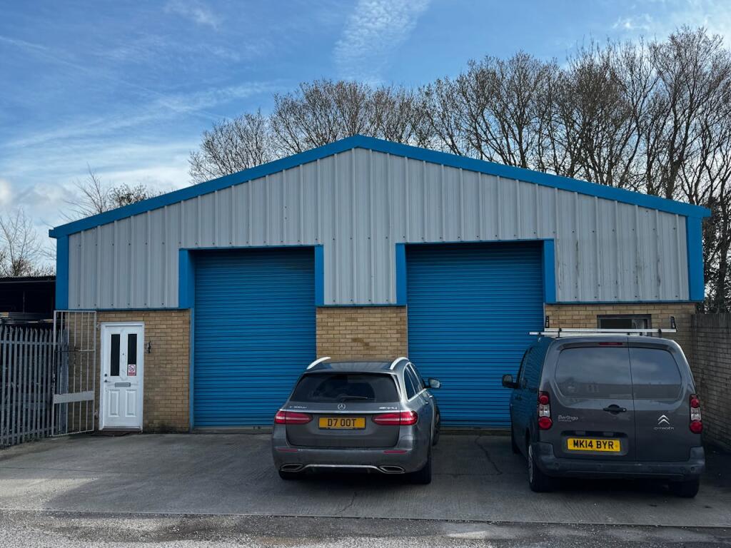 Main image of property: Unit 8, Babylon View Oxford Road, Pen Mill Trading Estate, Yeovil, BA21 5HR