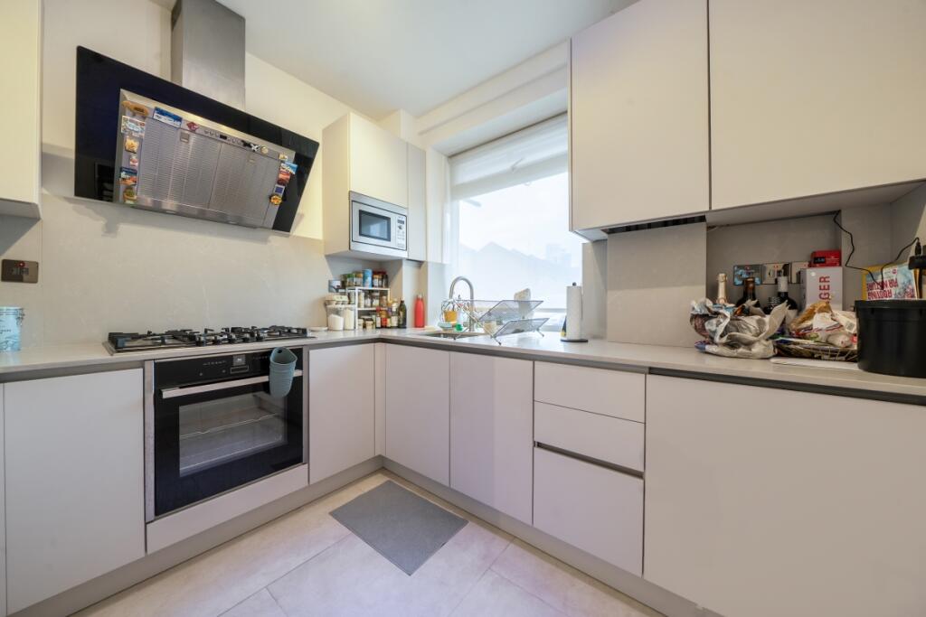 Apartment in London - View 4