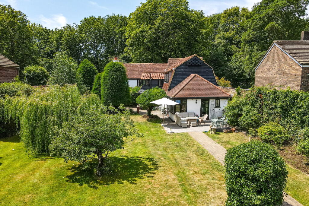 Main image of property: Carshalton Road, Banstead, SM7 3HR