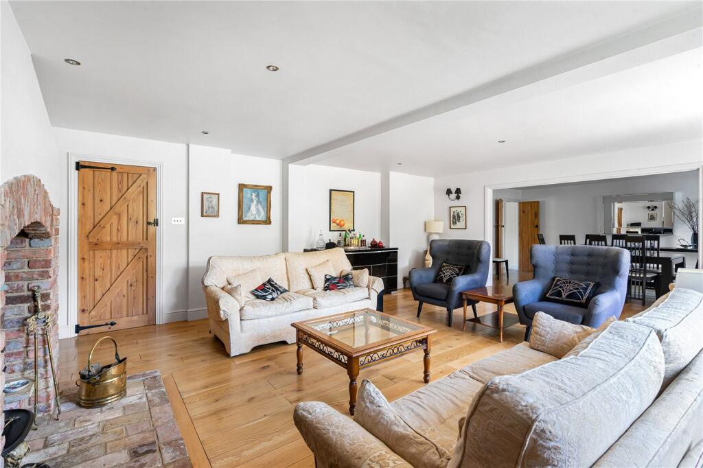 House in Watford - View 3