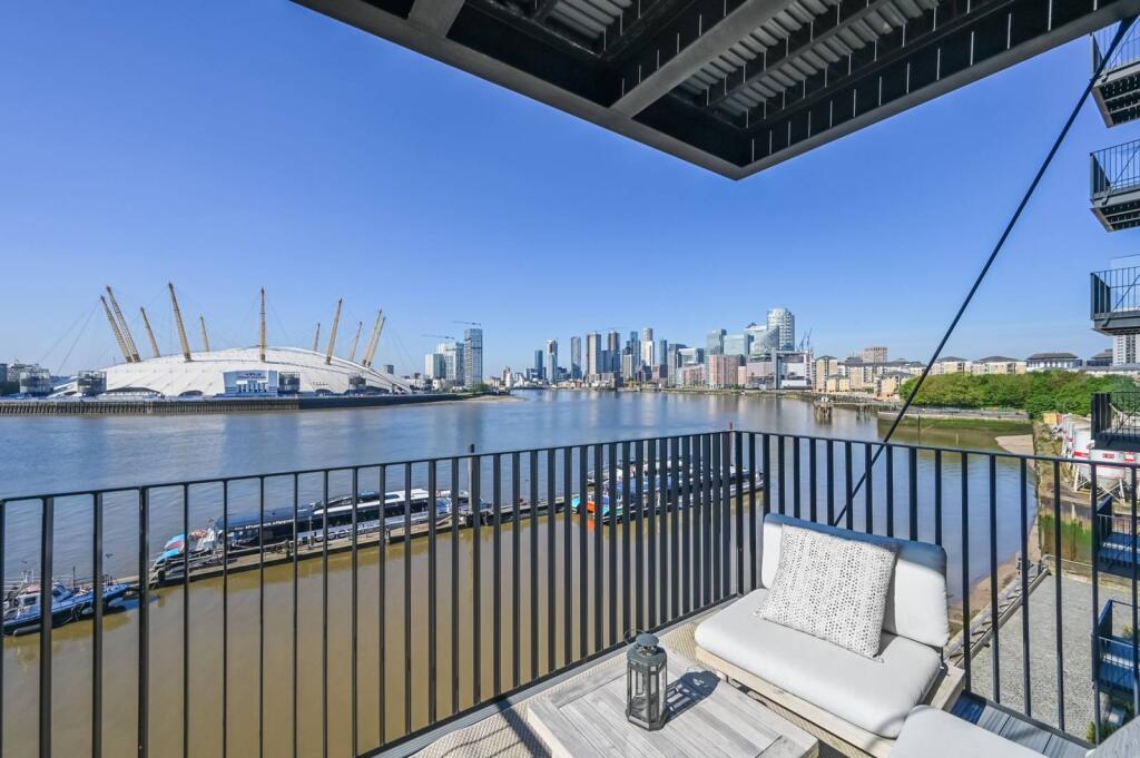 Main image of property: Agar House, Tower Hamlets, London, E14