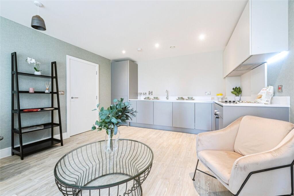 Main image of property: Kings Road, Newbury, Berkshire, RG14