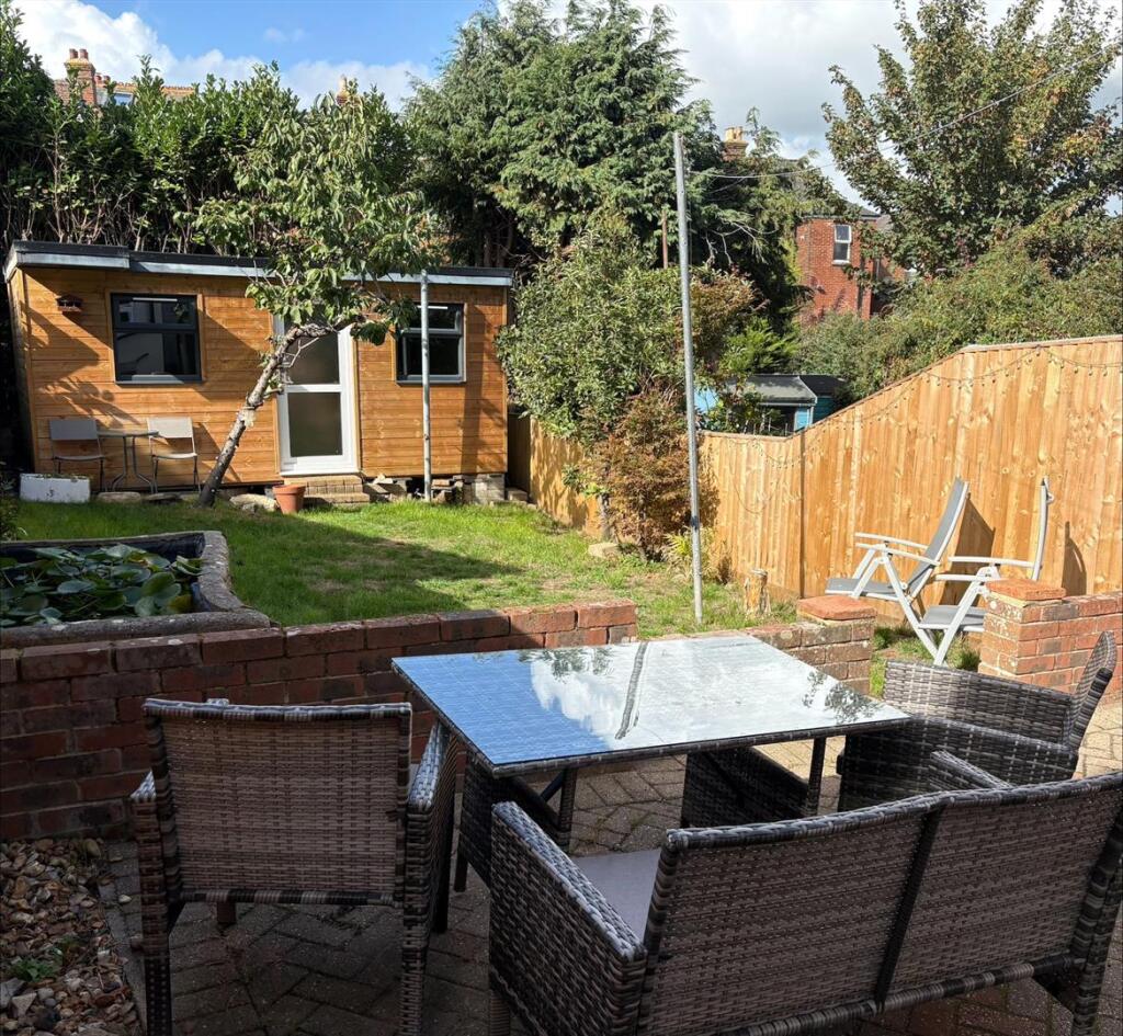 House in Portsmouth - View 4