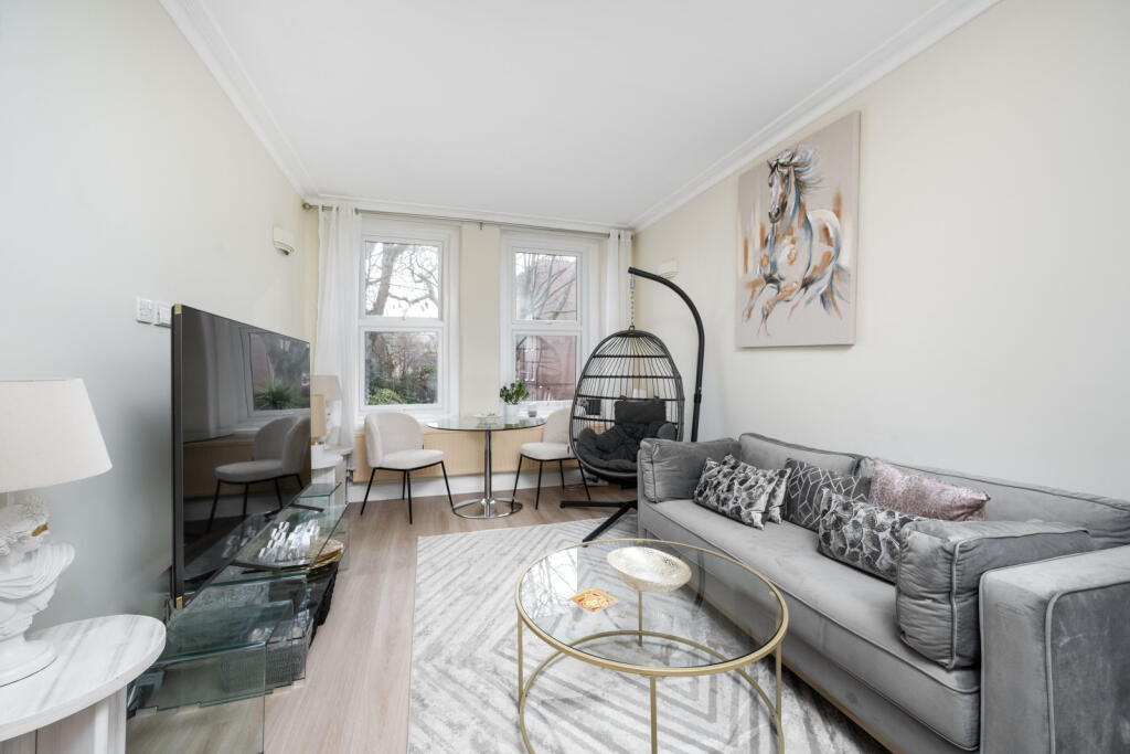 Apartment in London, City of Westminster - View 2