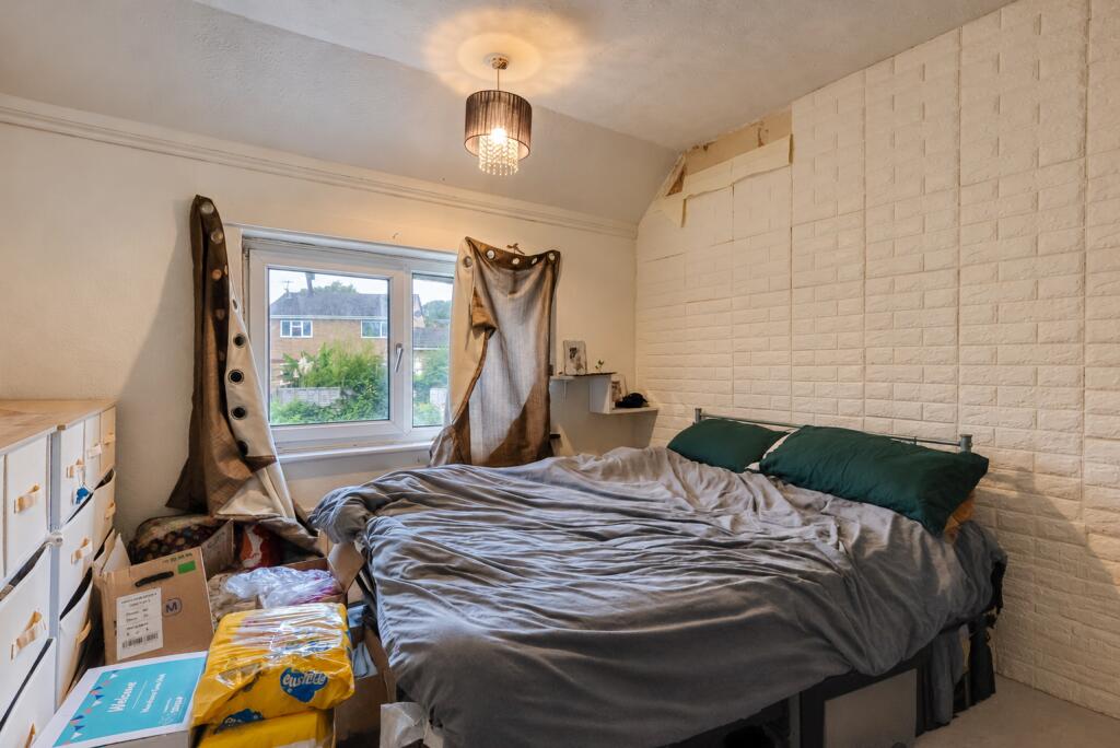 Hillside, High Wycombe, Buckinghamshire, HP13 photo 4