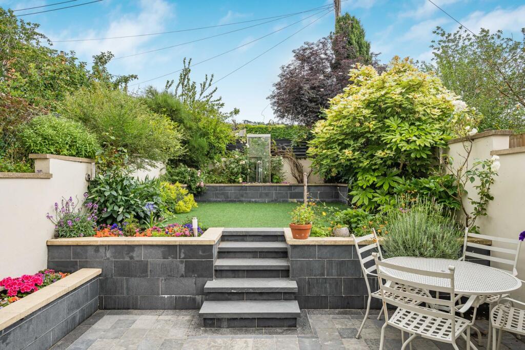 House in Gloucester - View 2