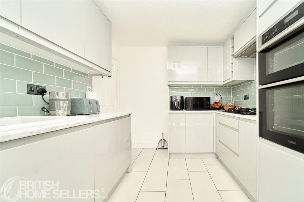 House in Dacorum, Tring - View 3