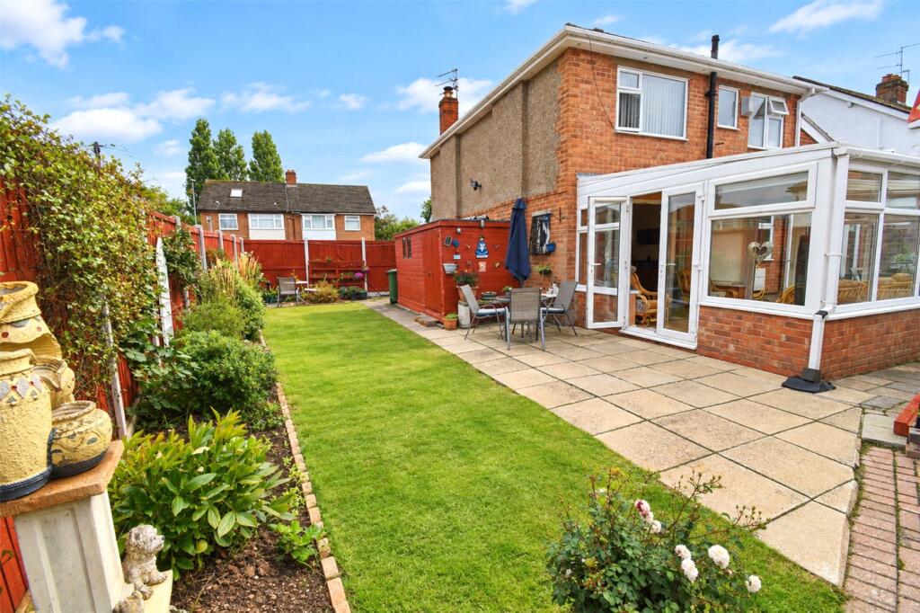House in Wirral, Liverpool City Region - View 3