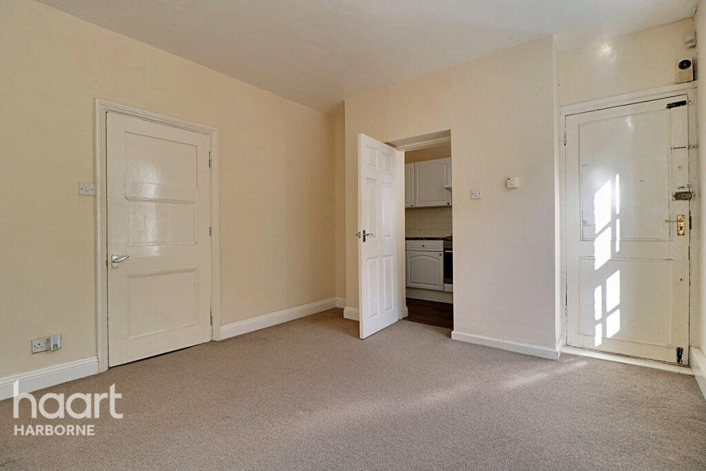 Apartment in Birmingham, West Midlands - View 5