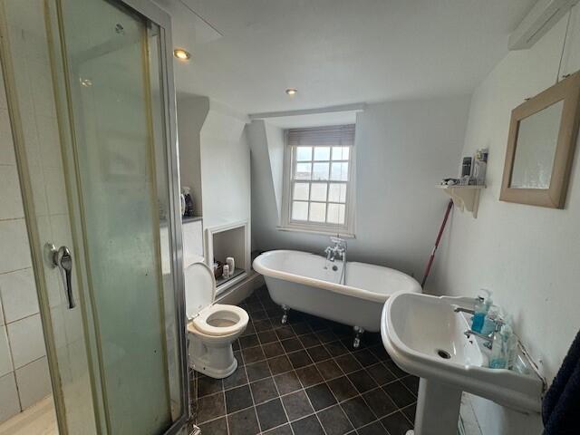 House in Bath - View 5