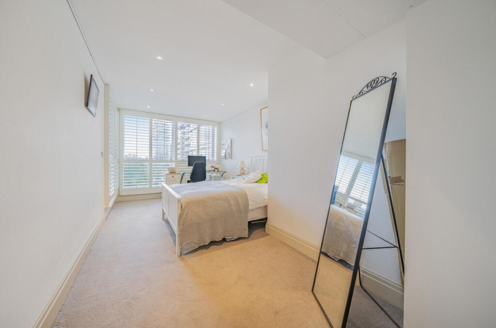 Apartment in London - View 5
