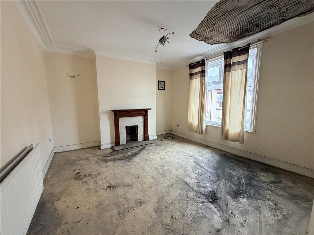 Apartment in Newcastle upon Tyne - View 3