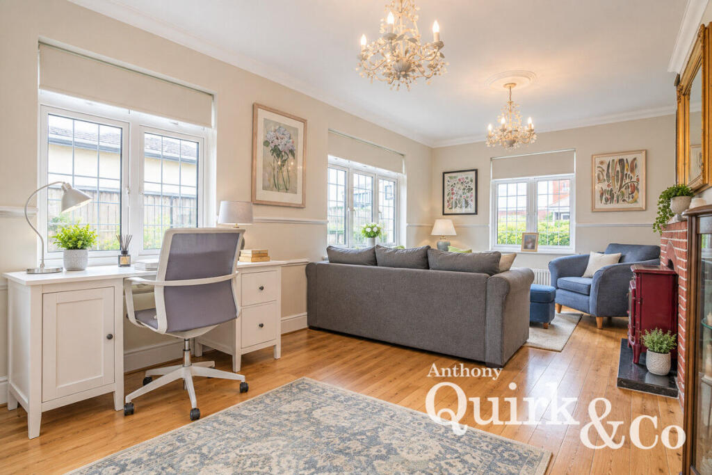 House in Southend-on-Sea - View 4