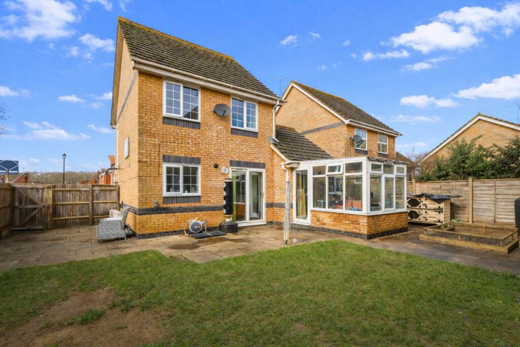Blakes Farm Road, Horsham photo 2