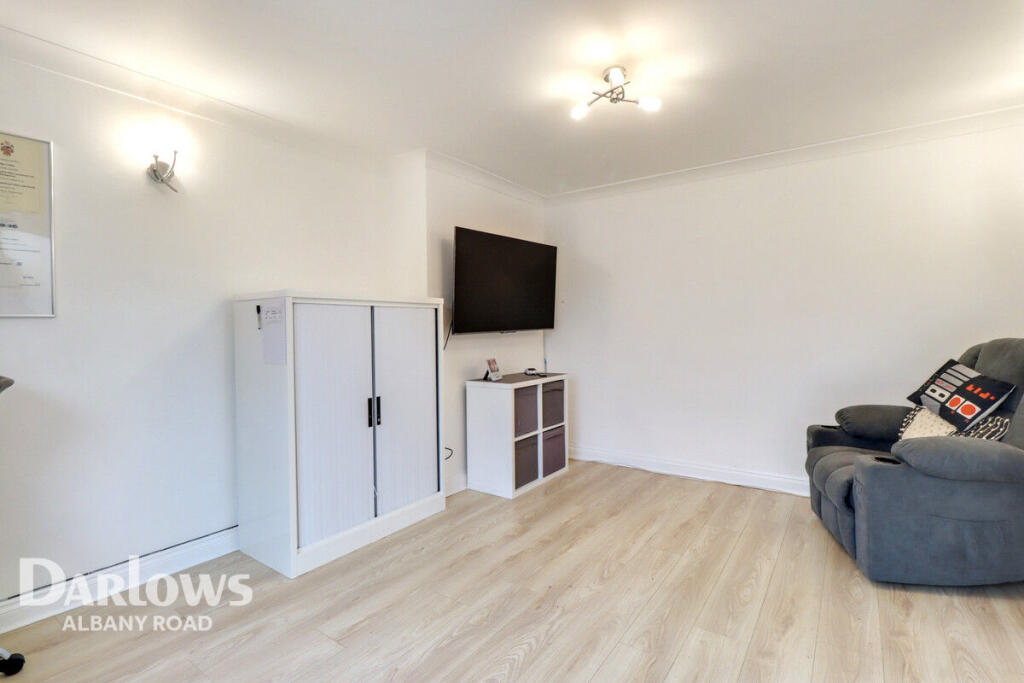 27, Gwynant Crescent photo 3