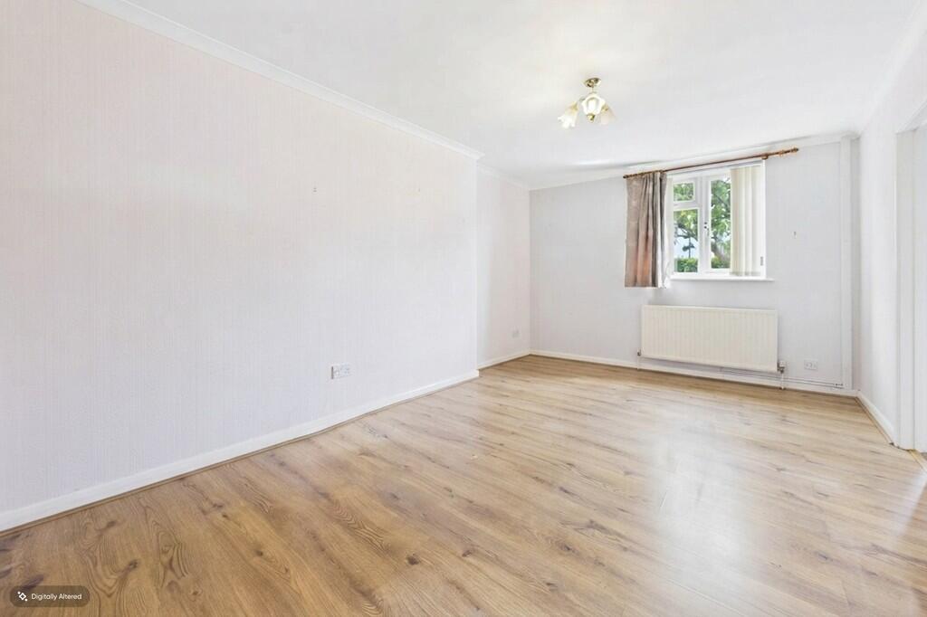 House in East Staffordshire, Uttoxeter - More