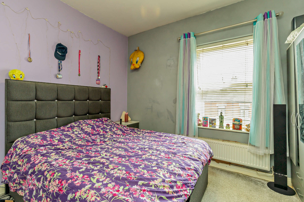 House in Stoke-on-Trent - More