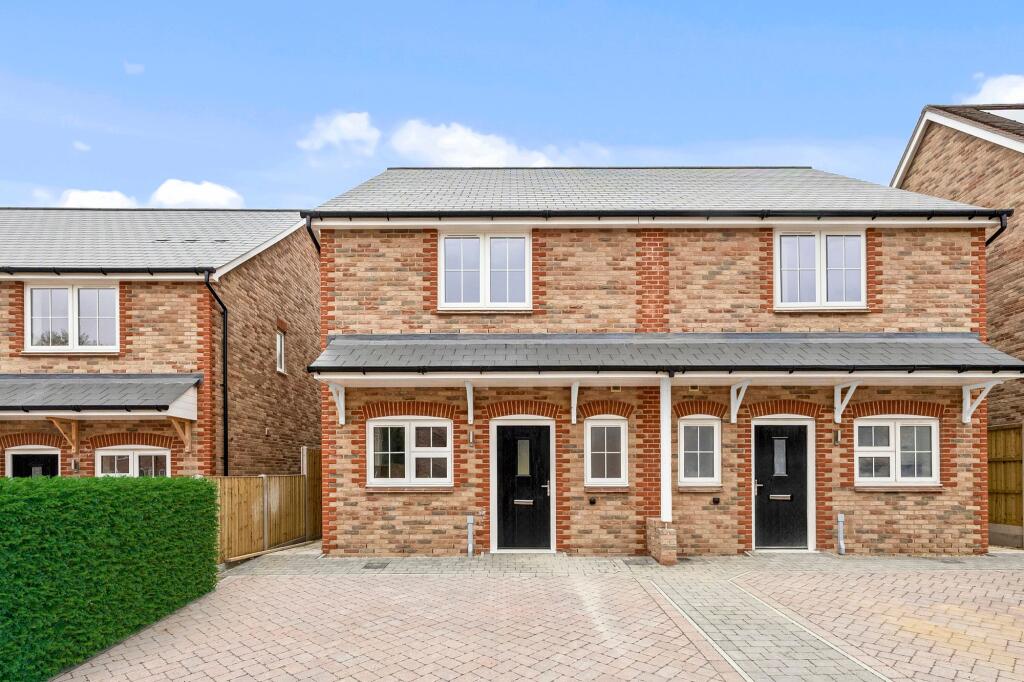 Main image of property: Oak Park Place, Newick, BN8