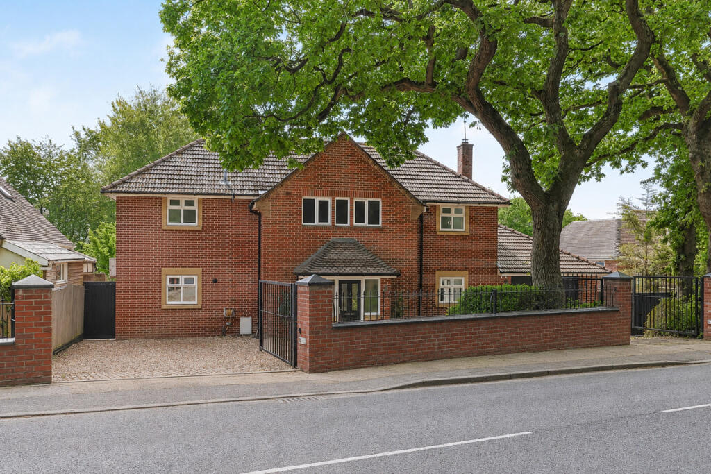 House in Poole, Foxholes - View 2