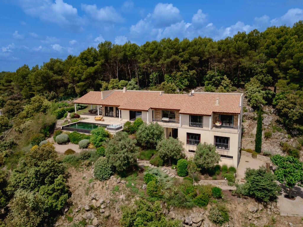 Main image of property: Provence-Alps-Cote d`Azur, Var, Flayosc