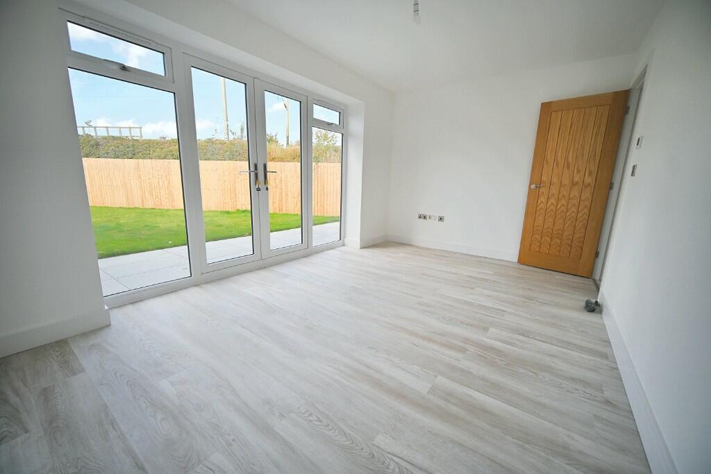 Rudge Avenue, Lanesfield, Wolverhampton, West Midlands, WV1 - View 4