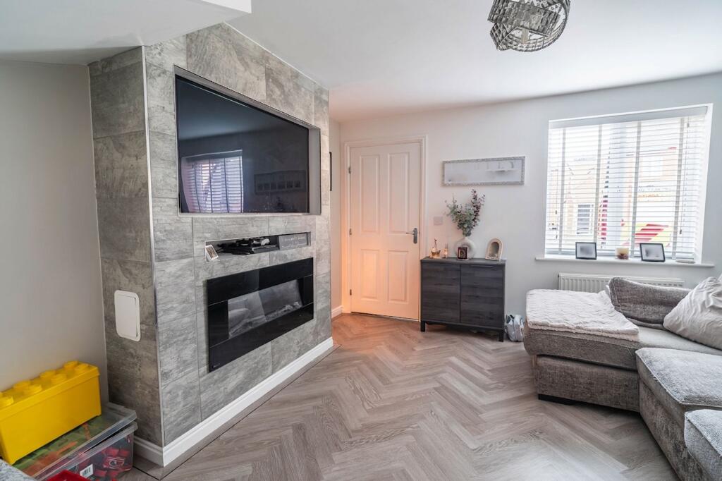 House in Hull, Kingswood - View 4