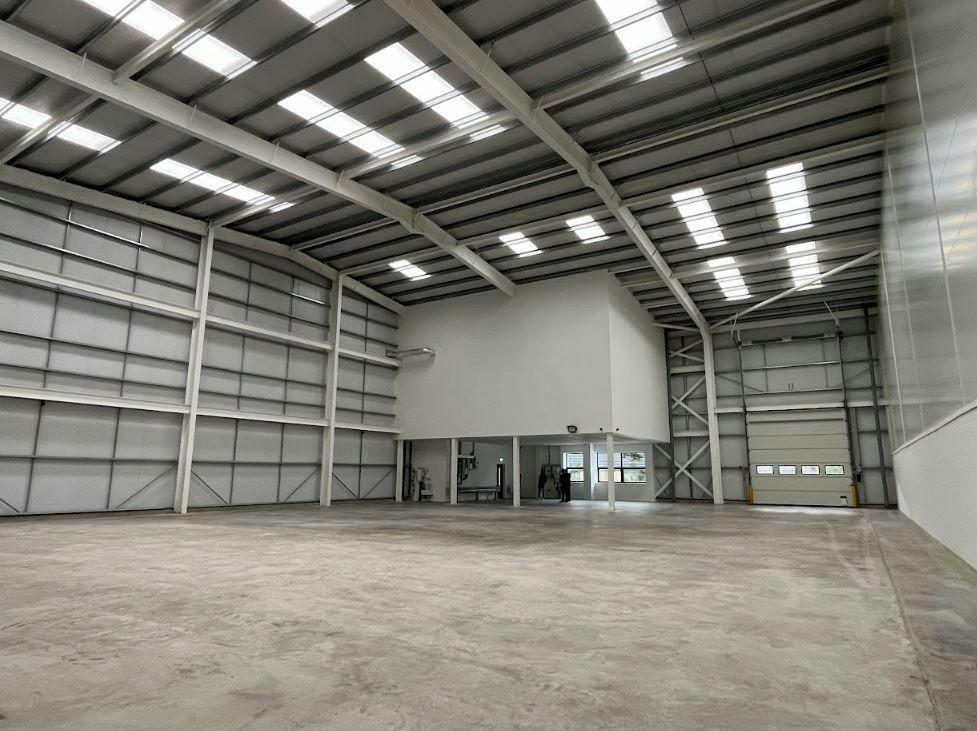 Unit 7B - Warehouse.JPG