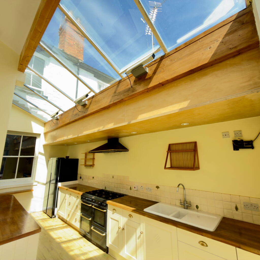 Mount Pleasant, Yardley Gobion, Towcester, NN12 7TL - More