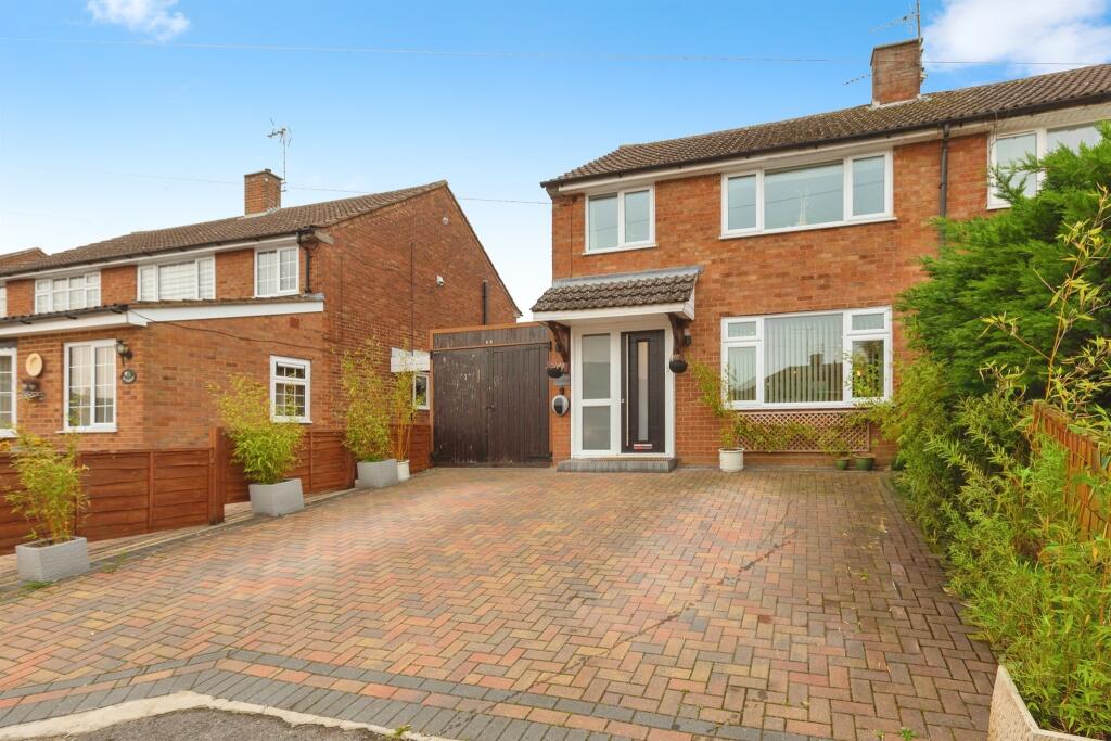 Main image of property: Highfield Road, Leighton Buzzard