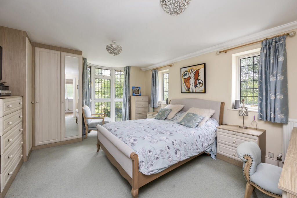 House in Tandridge, Caterham Valley - View 5