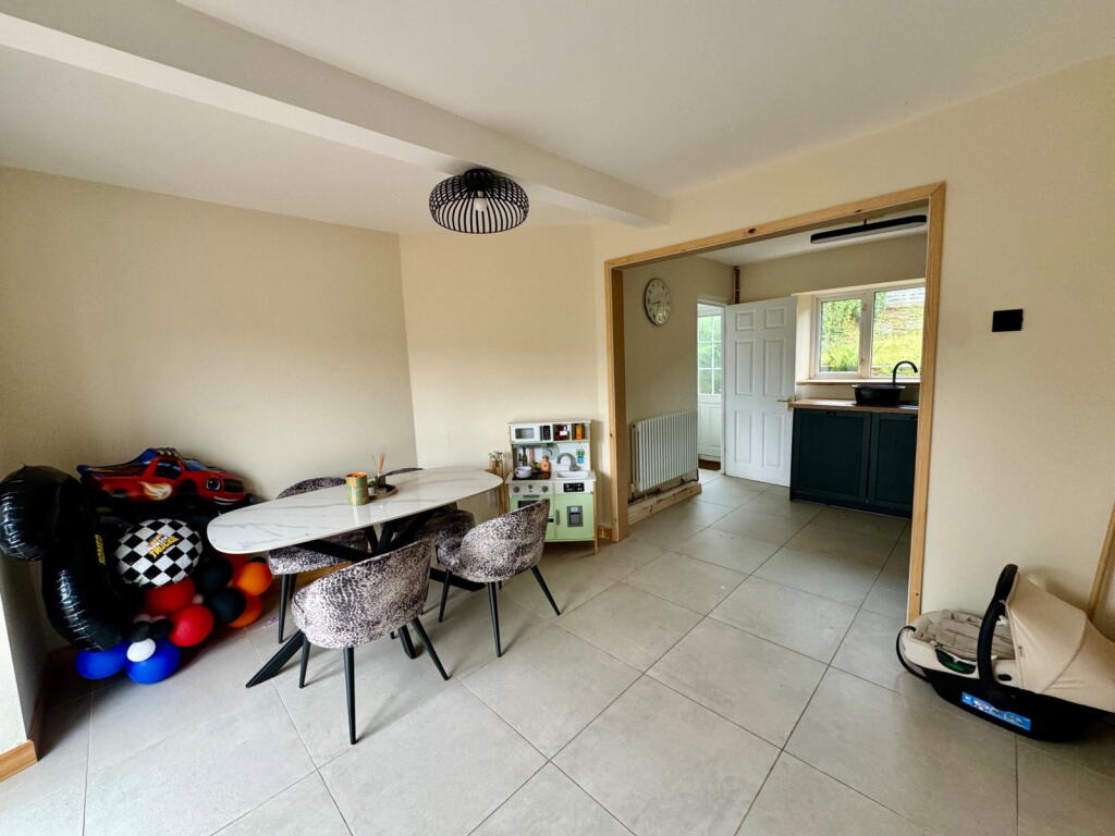 House in Newport - View 5