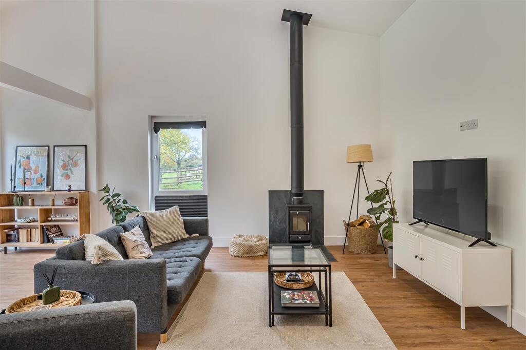 House in Taunton - View 4