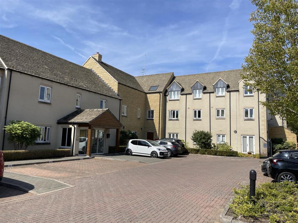 Main image of property: Station Road, Bourton-On-The-Water, Cheltenham