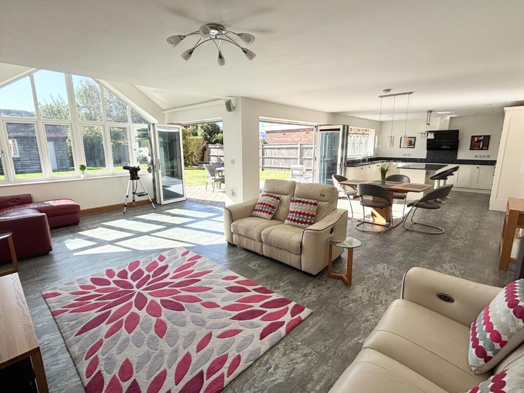 House in Southampton - View 2