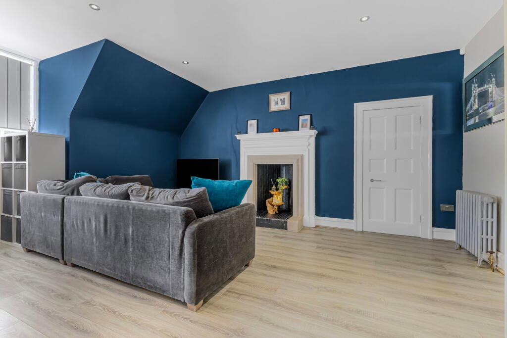 Apartment in Stevenage - View 3
