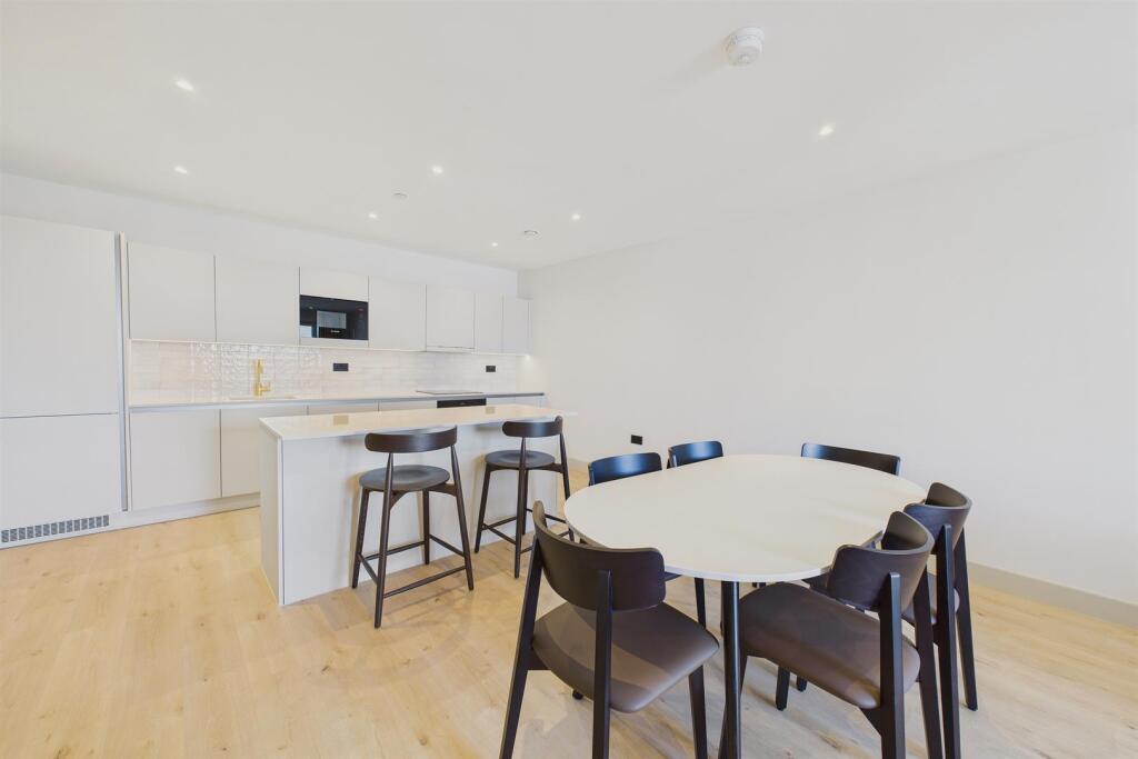 Apartment in London - View 3