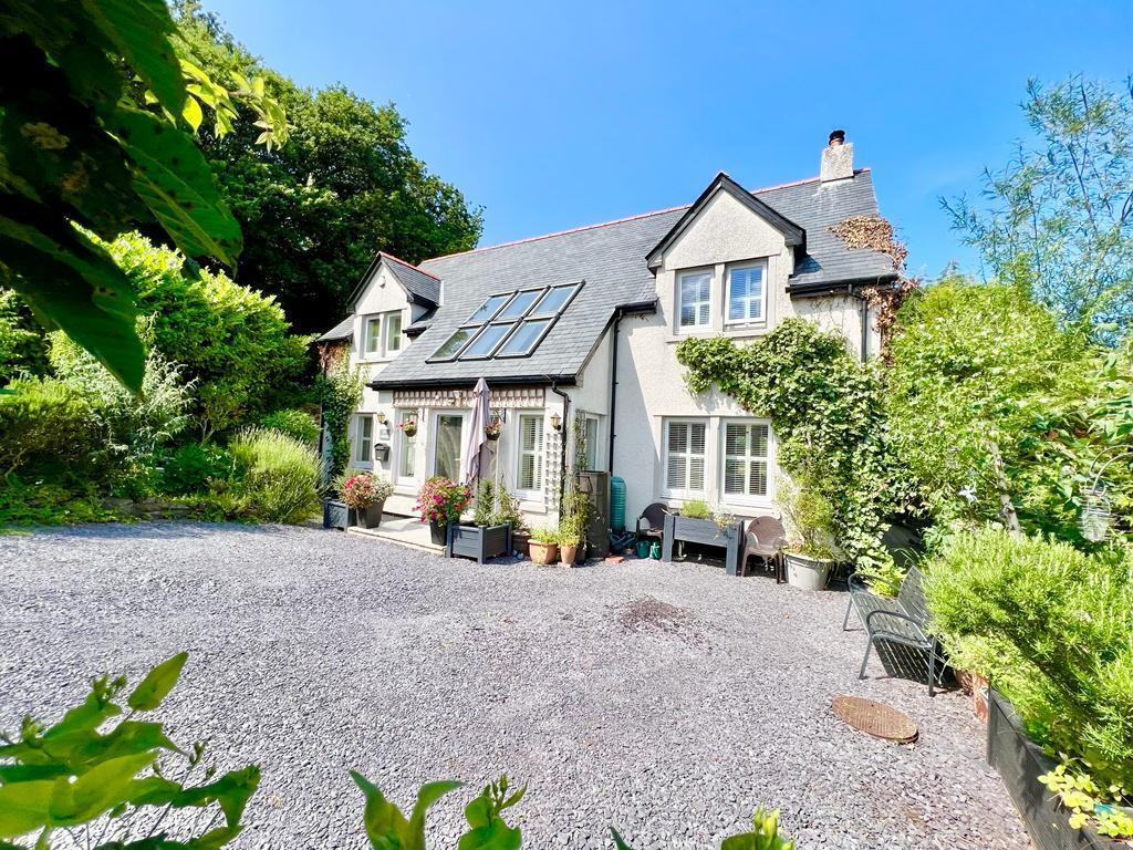 4-bed detached on Mountain Road, Conwy, £495,000