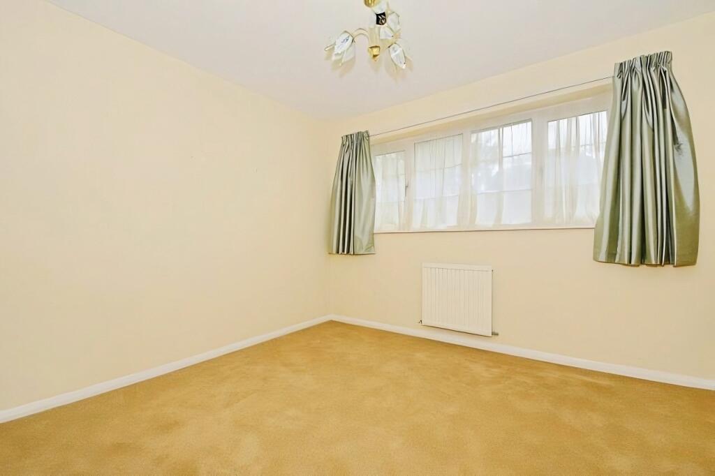 House in Winkfield, Martin's Heron - View 5
